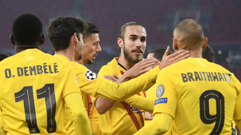 لاعبو برشلونة الإسباني يحتفلون بالهدف الثاني في مرمى فرنتسفاروش المجري ضمن الجولة الخامس من دوري أبطال أوروبا لكرة القدم في الثاني من كانون الأول/ديسمبر 2020