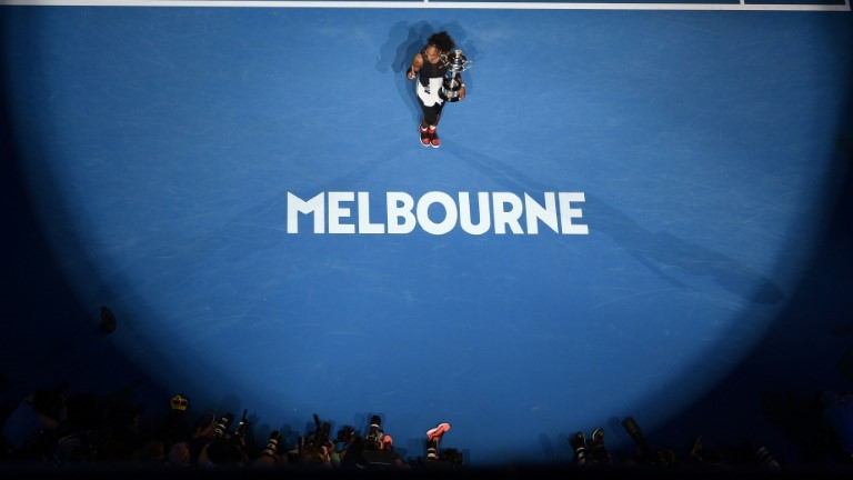 الاميركية سيرينا وليامس لحظة تتويجها بلقب بطولة استراليا المفتوحة في 28 كانون الثاني/يناير 2017.