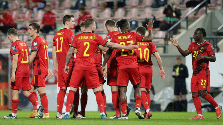 لاعبو المنتخب البلجيكي يحتفلون بهز شباك بيلاروس (8-صفر) في الجولة الثالثة من تصفيات مونديال قطر 2022 في 30 آذار/مارس 2021.