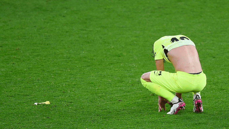 مدافع أتلتيكو مدريد البرازيلي فيليبي أوغوستو بعد الخسارة أمام أتلتيك بلباو في 25 نيسان/أبريل 2021