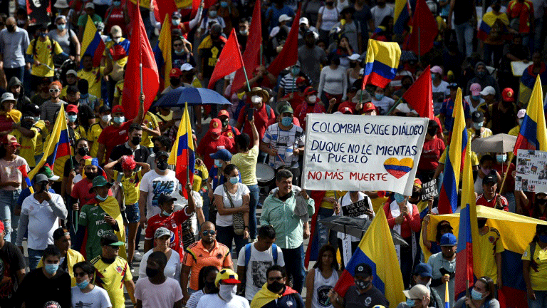 شهدت كولومبيا احتجاجات عنيفة في مدن مثل كالي حيث كانت مقررة بعض مباريات كوبا أميركا 2021
