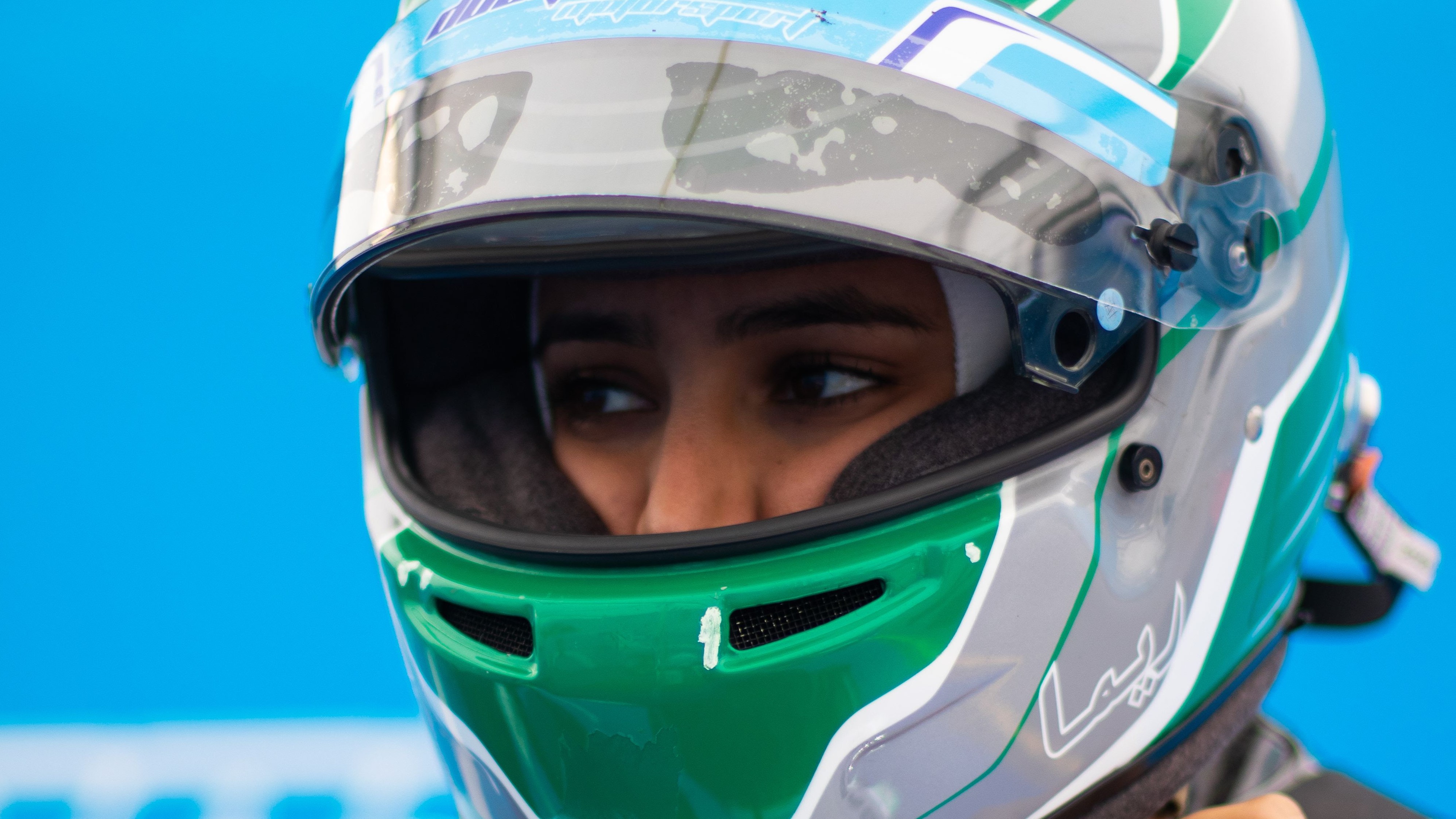 نجمة سباقات السيارات السعودية ريما الجفالي