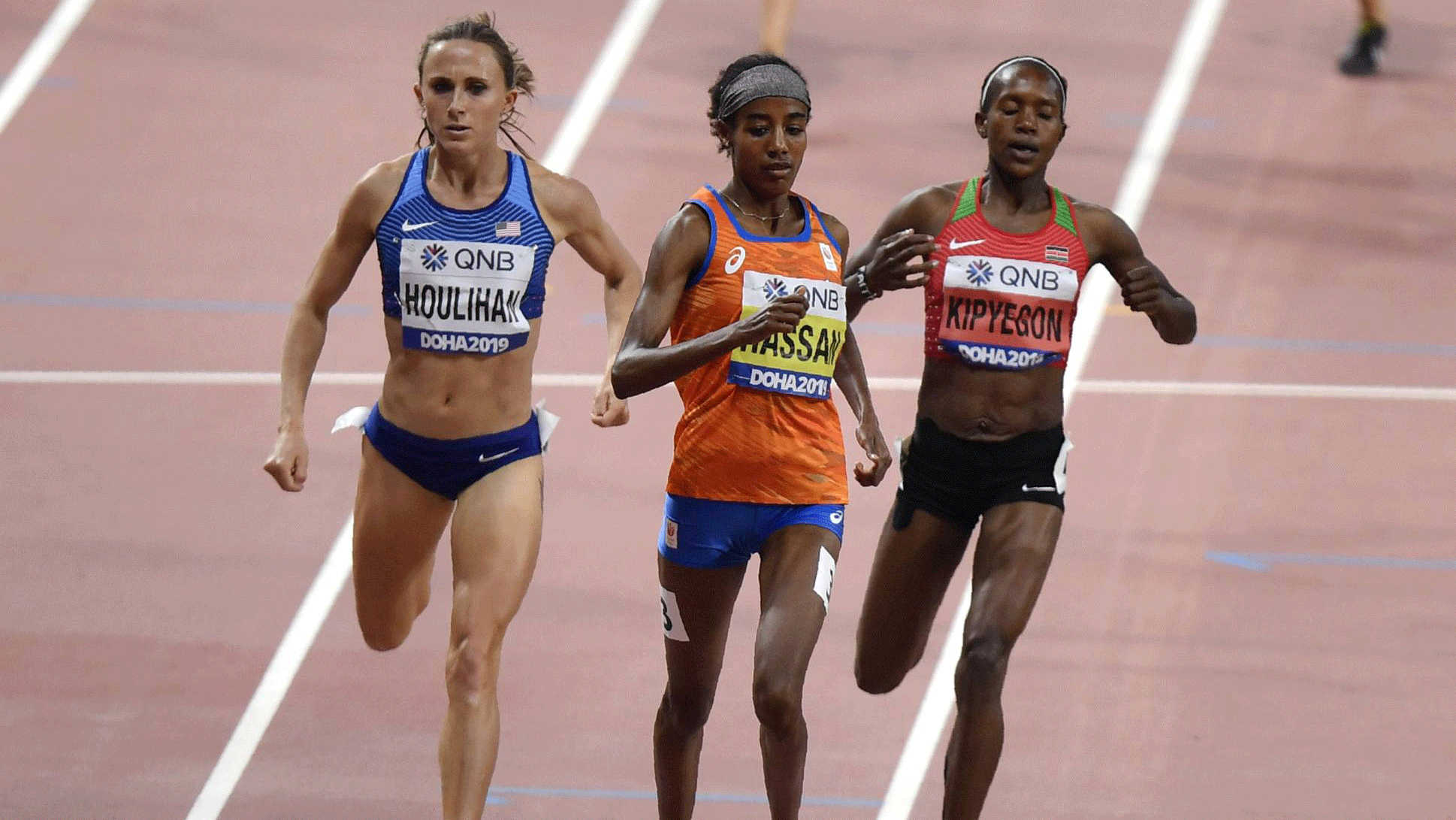 الهولندية من أصل إثيوبي سيفان حسن تتقدم المتسابقات