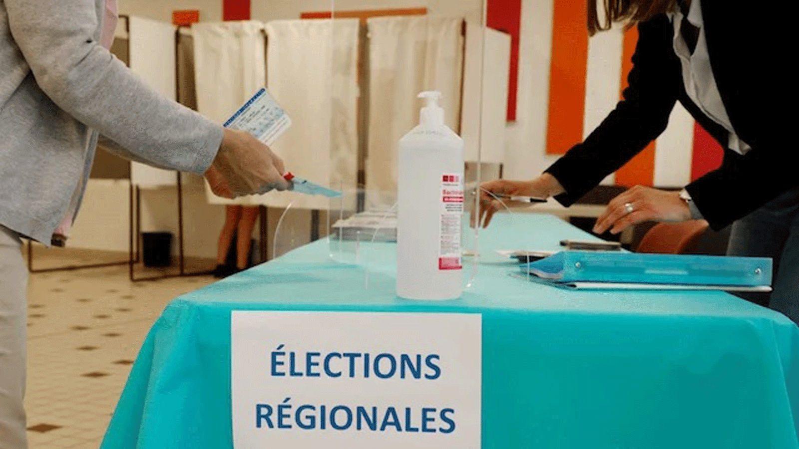 من أجواء انتخابات مجالس المناطق في فرنسا بتاريخ 20 حزيران/يونيو 2021