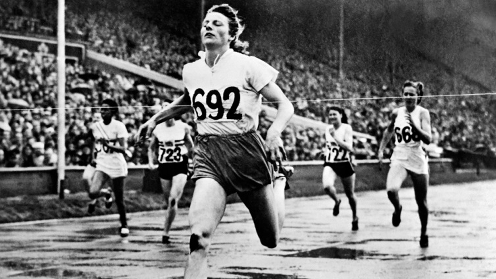 العداءة الهولندية  فاني بلانكرز كون