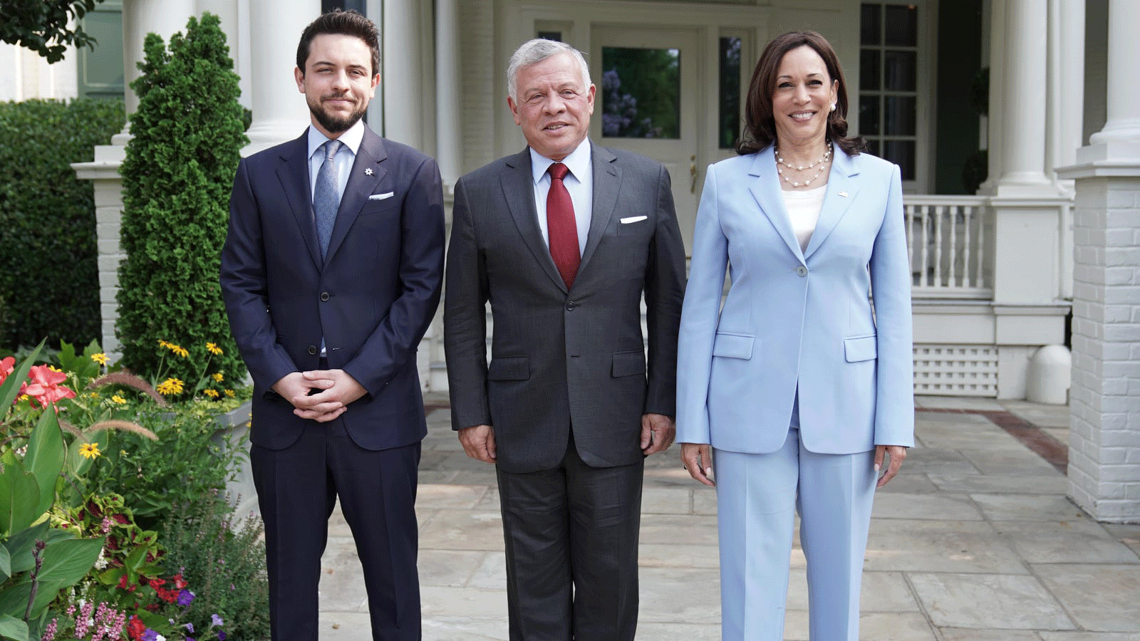 عاهل الاردن وولي العهد مع نائبة الرئيس الأميركي كامالا هاريس 
