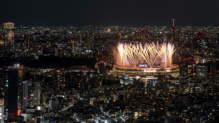 الألعاب النارية ترتفع من حفل افتتاح أولمبياد طوكيو