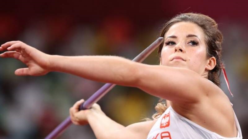  البولندية ماريا أندريشيك التي أحرزت الميداليّة الفضيّة في منافسات رمي الرمح في أولمبياد طوكيو (تويتر)