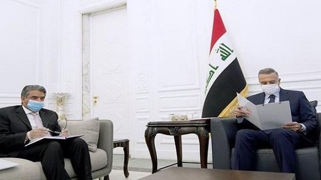  الكاظمي خلال لقاء مع سفير الكويت في العراق سالم الزمانان في 20 ديسمبر 2020 (الصورة من اعلام رئاسة الحكومة العراقية)