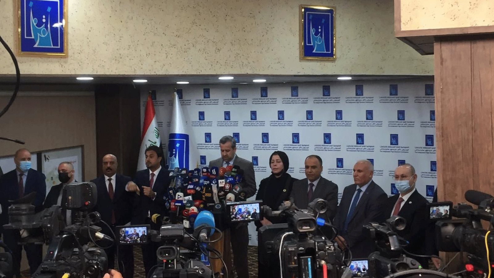 مؤتمر صحافي لرئيس مفوضية الانتخابات العراقية عن عمليات العد اليدوي لاصوات الناخبين (المفوضية)