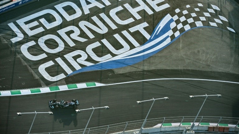 تستصيف المملكة العربية السعودية سباقًا في بطولة العالم للفورمولا واحد للمرة الاولى في تاريخها، وذلك في مدينة جدة