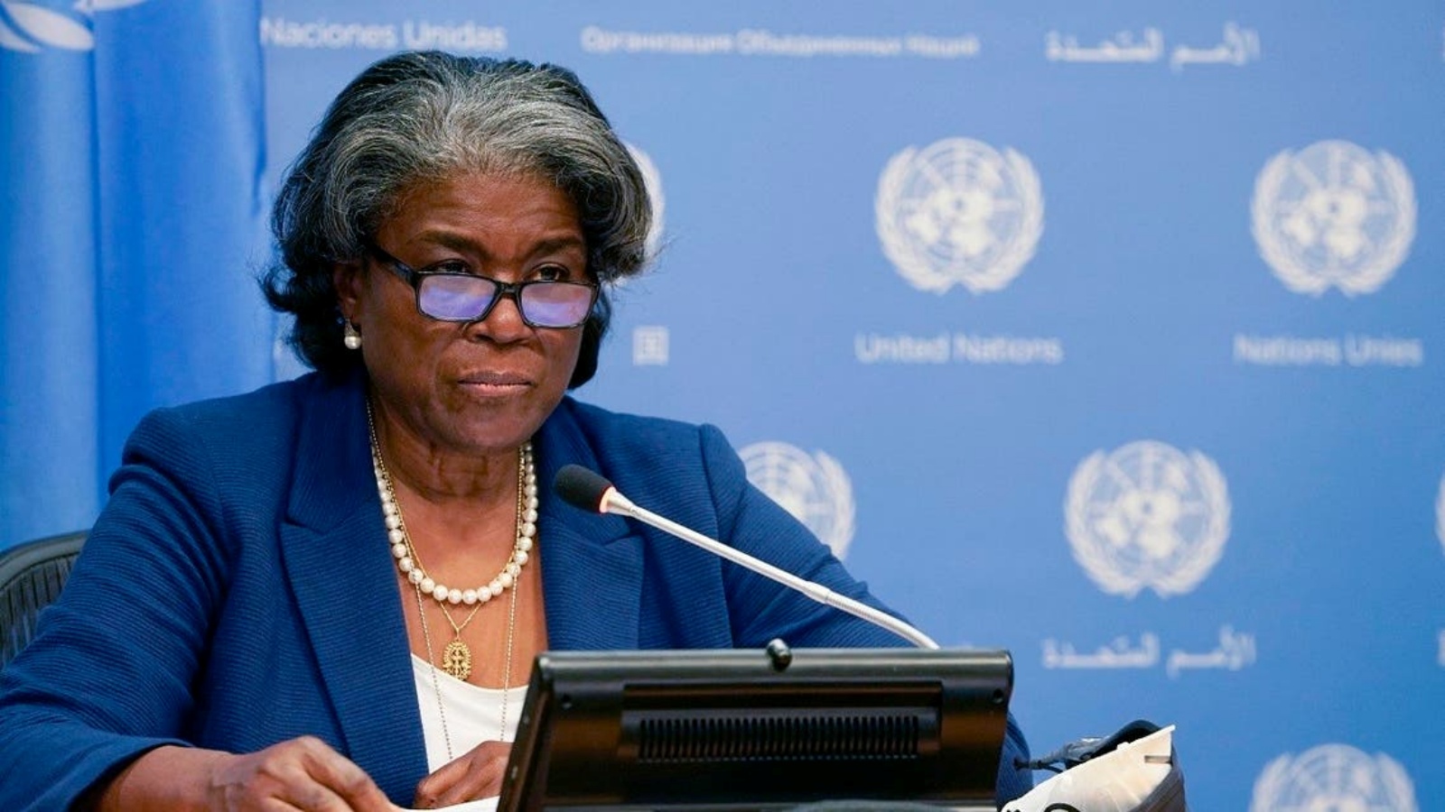 السفيرة الأميركية لدى الأمم المتحدة ليندا توماس-غرينفيلد خلال مؤتمر صحفي، في نيويورك، 1 أذار/مارس 2021.