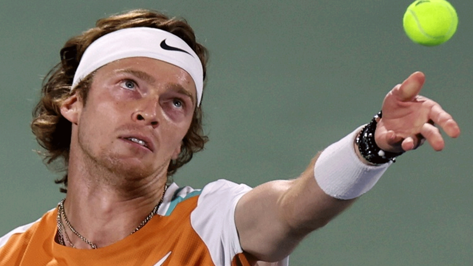 الروسي أندري روبليف يفوز بلقب دورة دبي على حساب التشيكي ييري فيسيلي المتأهل من التصفيات