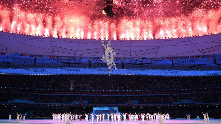 ألعاب نارية في الملعب الوطني في بكين خلال افتتاح الألعاب البارالمبية الشتوية