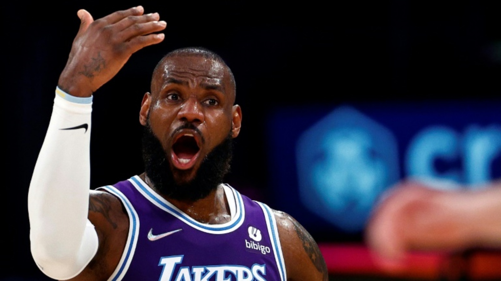 سجّل ليبرون جيمس 50 نقطة الجمعة لليكرز في سلة ويزاردز