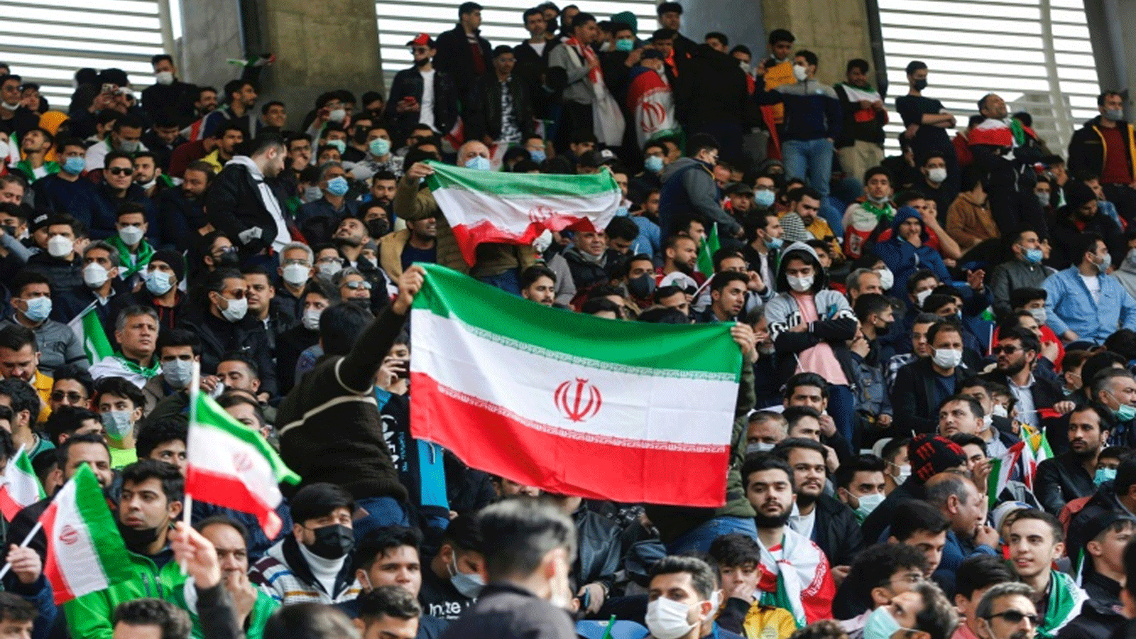 مشجعون إيرانيون خلال المباراة مع لبنان في تصفيات مونديال قطر 2022. مشهد في 29 اذار/مارس 2022
