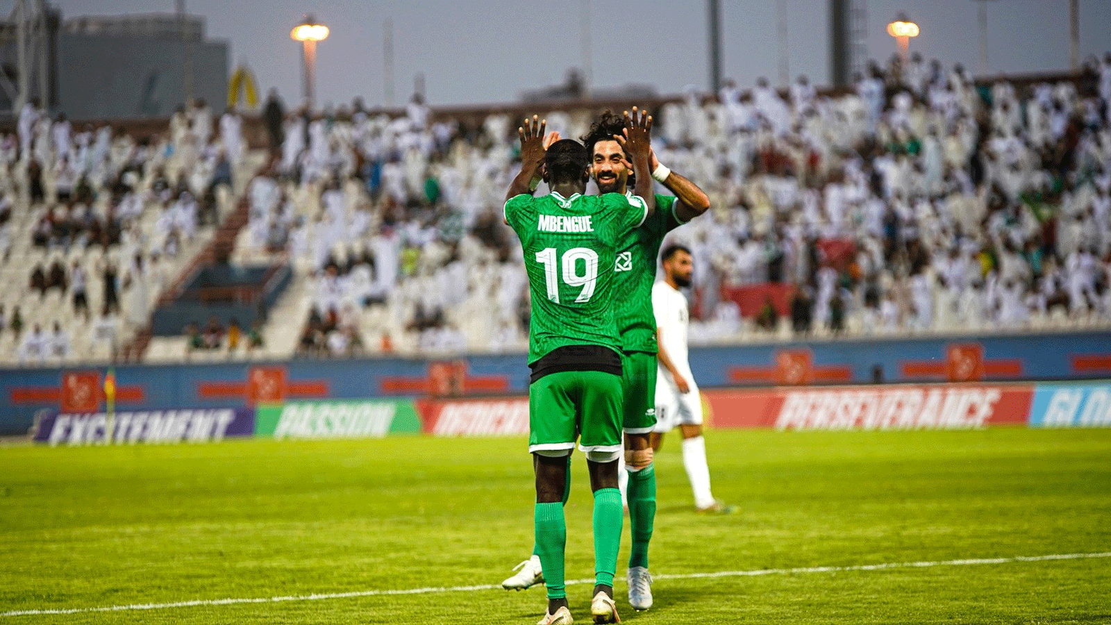 لقطة من مباراة العربي الكويتي مع شباب الخليل(تويتر) 