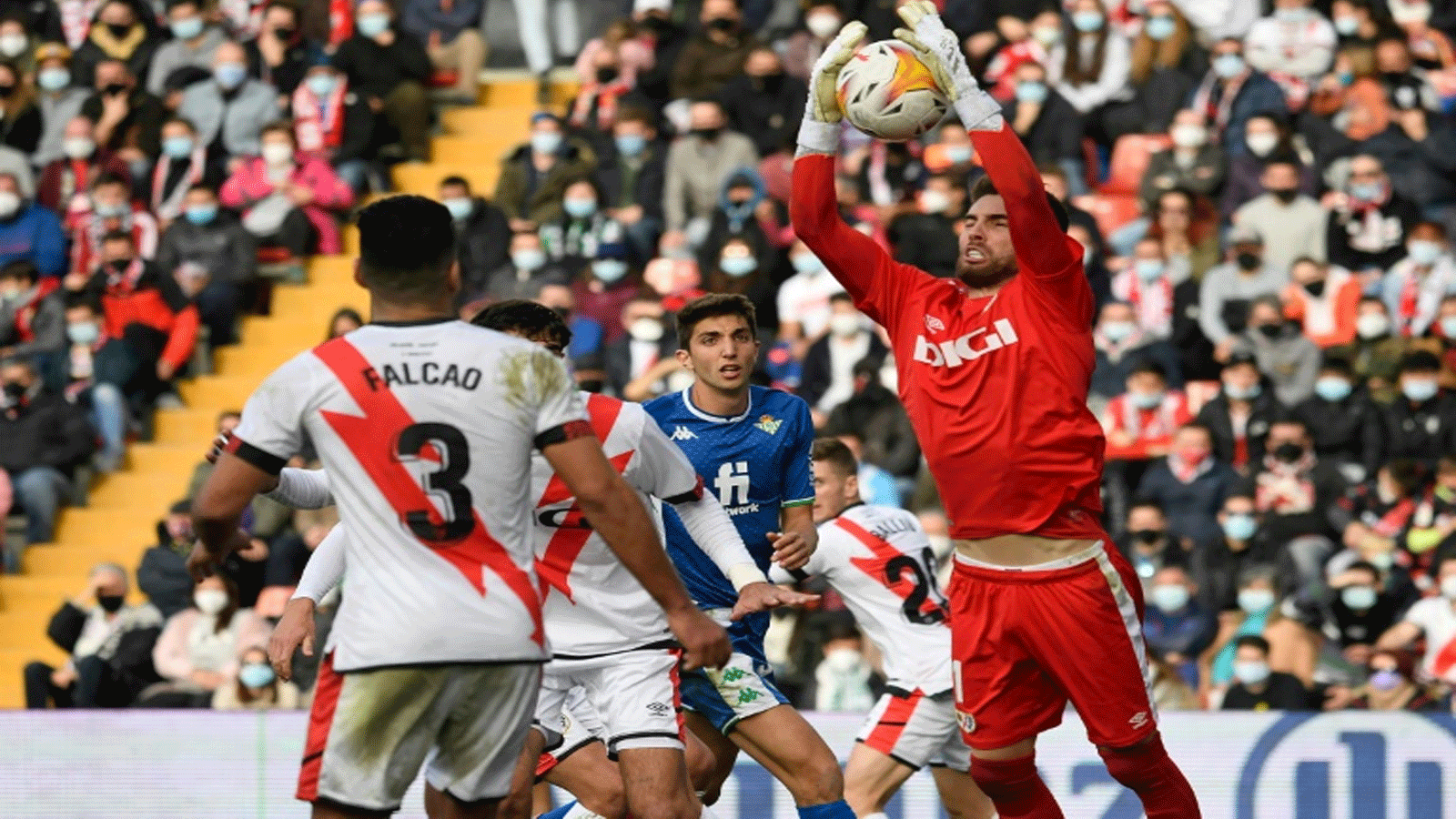 لوكا زيدان يلتحق بفريق الدرجة الثانية إيبار