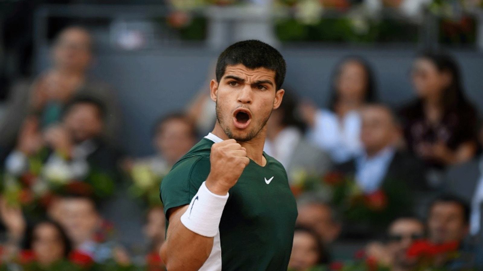 الإسباني كارلوس ألكاراس المصنف أوّل عالمياً يقود منتخب بلاده إلى الدور ربع النهائي من مسابقة كأس ديفيس