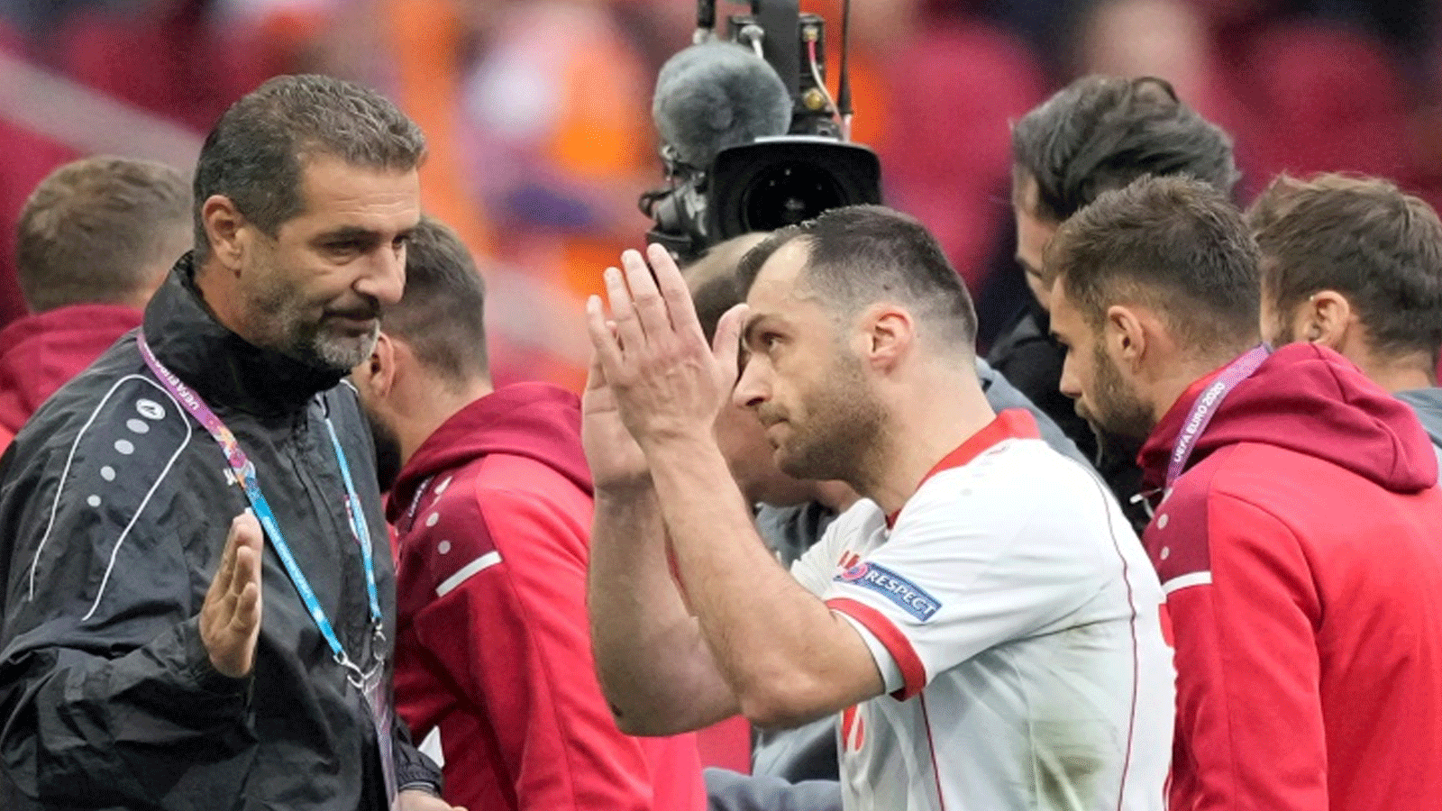  مهاجم مقدونيا الشمالية غوران بانديف الذي خاض مباراته الدولية الأخيرة أمام منتخب هولندا في أمستردام خلال كأس أوروبا 2020، يعتزل في سن الـ 39 عاماً بعد مسيرةٍ حافلة بالانجازت استمرت لأكثر من عقدين