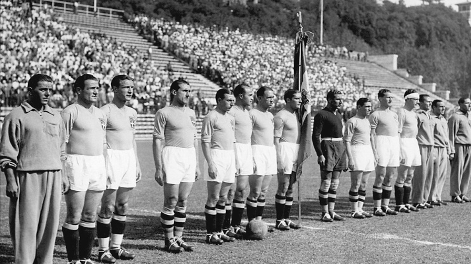منتخب إيطاليا في 10 حزيران/يونيو 1934 قبل نهائي كأس العالم ضد تشيكوسلوفاكيا في روما
