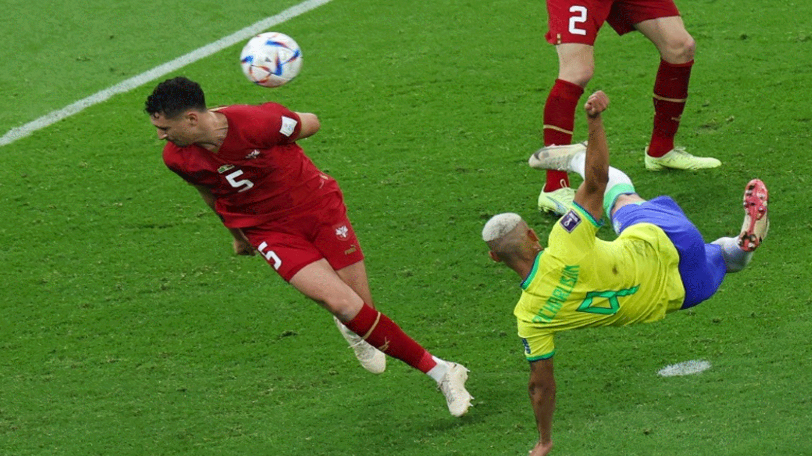 مهاجم البرازيل ريشارليسون لحظة تسجيله هدفه الثاني في مرمى صربيا في كأس العالم 2022. 24 تشرين الثاني/نوفمبر 2022