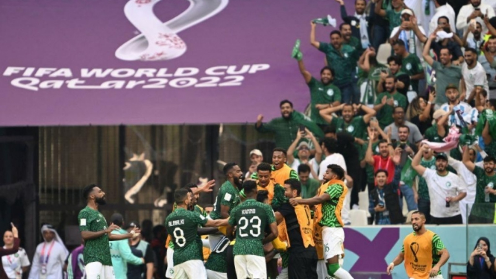 لاعبو المنتخب السعودي يحتفلون بالهدف الأول على الأرجنتين 22 نوفمبر 2022