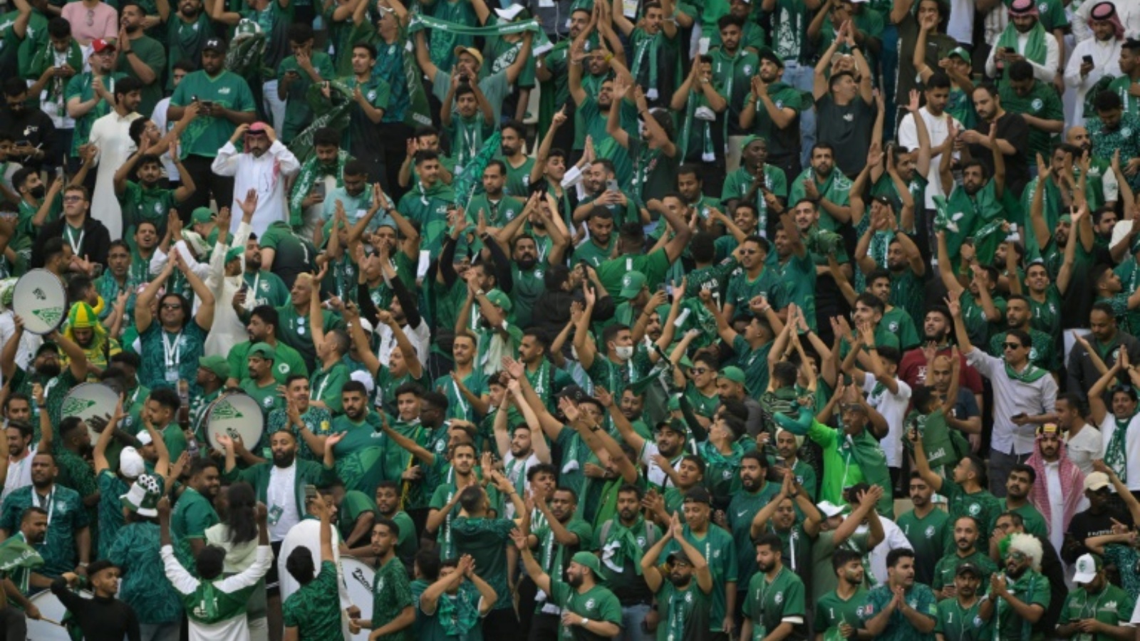 عاشت الجماهير السعودية لحظات تاريخية على مدرجات استاد لوسيل خلال الفوز على الأرجنتين