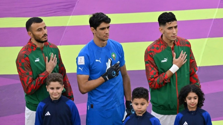 غاب بونو (وسط) في اللحظة الاخيرة عن مباراة المغرب وبلجيكا بسبب آلام في المعدة