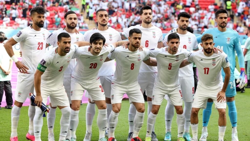 لاعبو إيران قبيل المباراة ضد ويلز في مونديال قطر 2022. الريان في 25 نوفمبر 2022