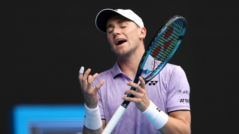 ودّع النروجي كاسبر رود المصنّف ثاني بطولة أستراليا المفتوحة لكرة المضرب