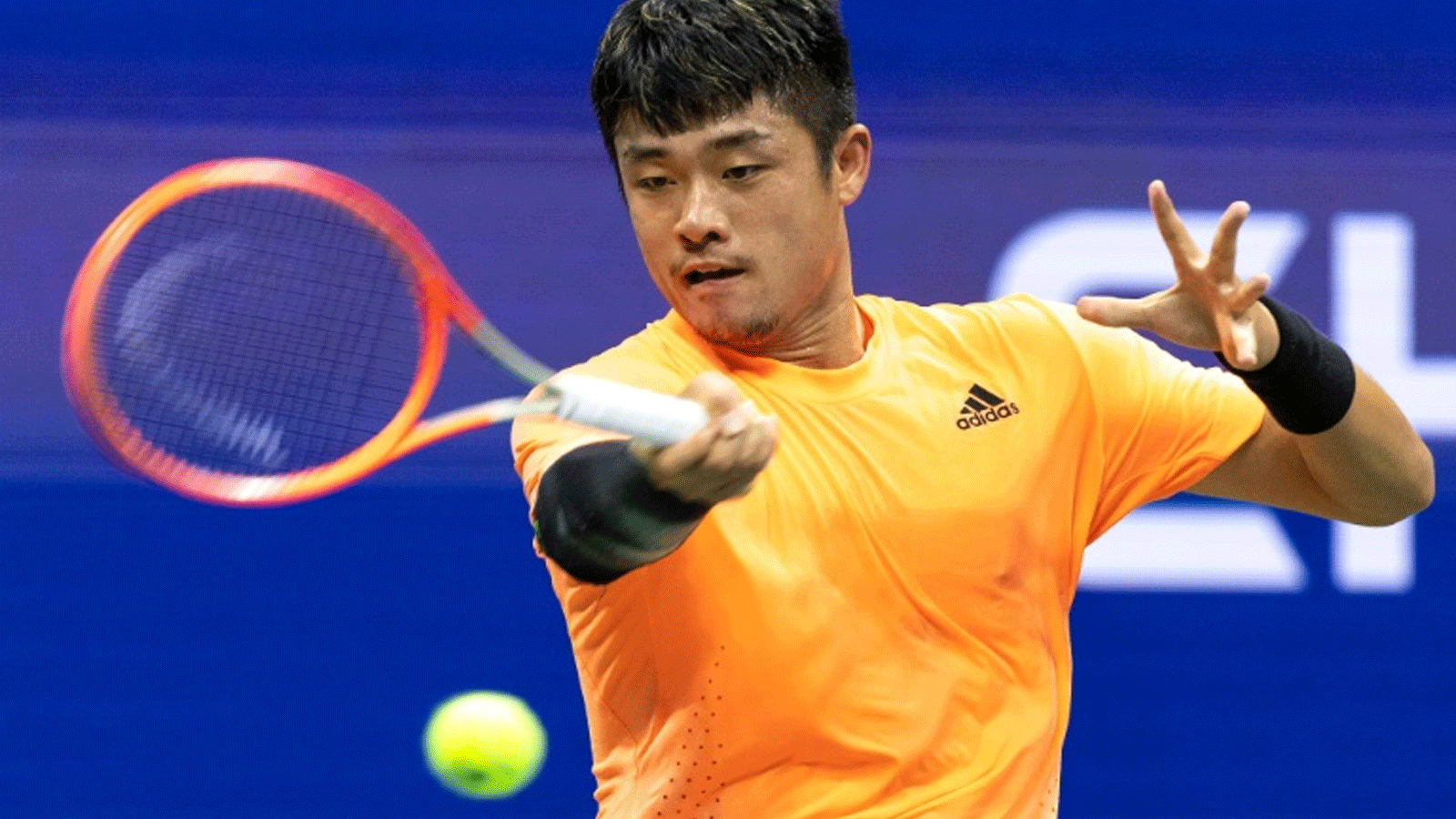 الصيني ييبينغ وو خلال مباراته مع الروسي دانييل مدفيديف في الدور الثالث لبطولة الولايات المتحدة المفتوحة في الثاني من أيلول/سبتمبر 2022