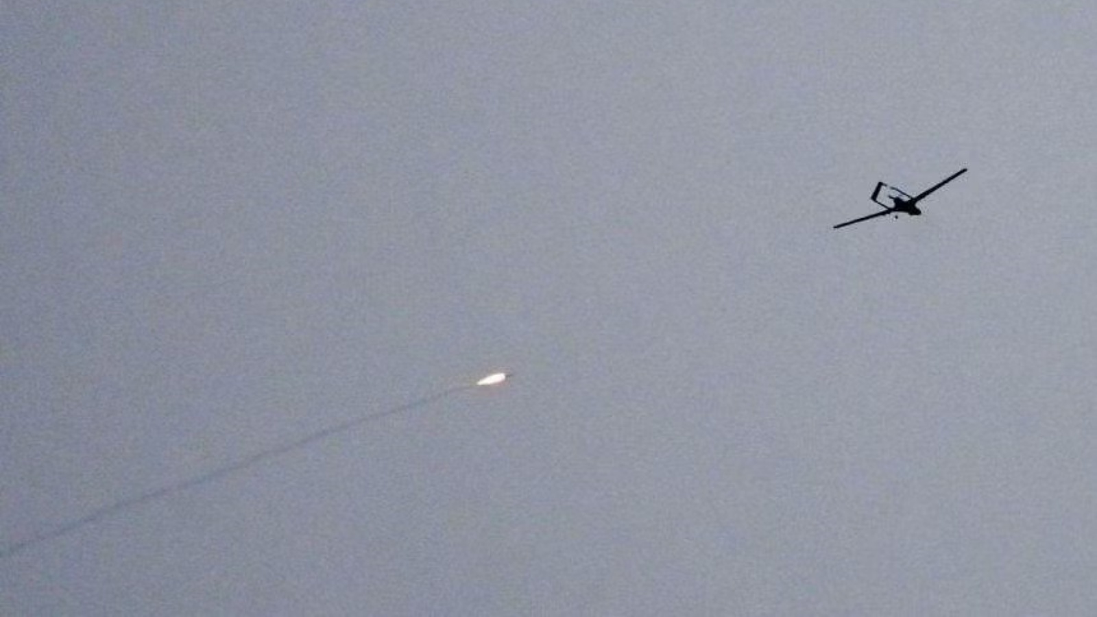 دفاع جوي أوكراني يطلق النار على طائرة بدون طيار فوق كييف في 4 مايو