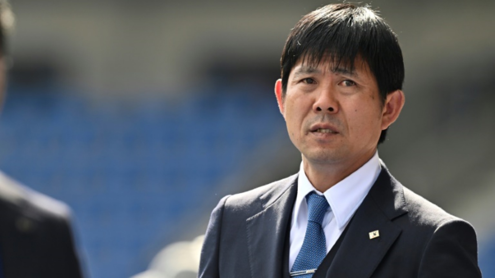 مدرب منتخب اليابان هاجيمي مورياسو خلال مباراة ودية أمام تركيا على ملعب كريستال أرينا شرقي بلجيكا، في 12 سبتمبر 2023