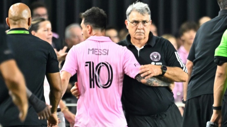 سيخوض انتر ميامي الاميركي مباراة ودية في شهر شباط/فبراير المقبل بمواجهة نيو أولد بويز الارجنتيني الذي سبق ان كان المدرب خيراردو مارتينو والنجم ليونيل ميسي في صفوفه