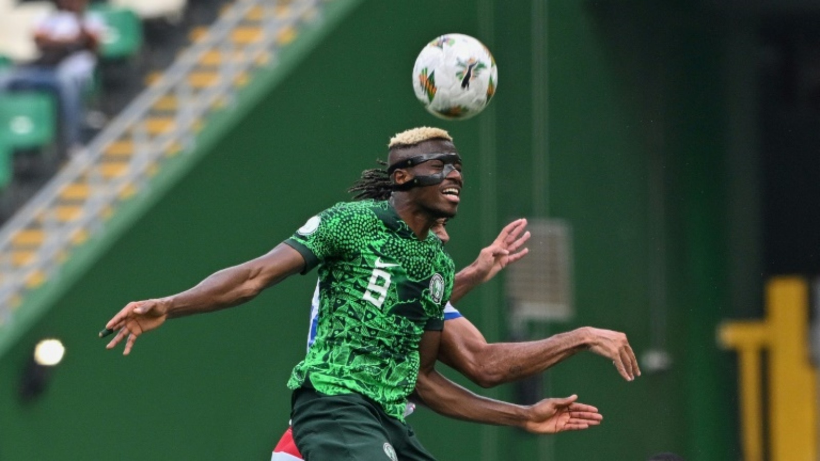 النيجيري فيكتور أوسميهن خلال المباراة ضد غينيا الاستوائية في كأس الأمم الإفريقية لكرة القدم. إيبيمبي، أبيدجان، في 14 كانون الثاني (يناير) 2024