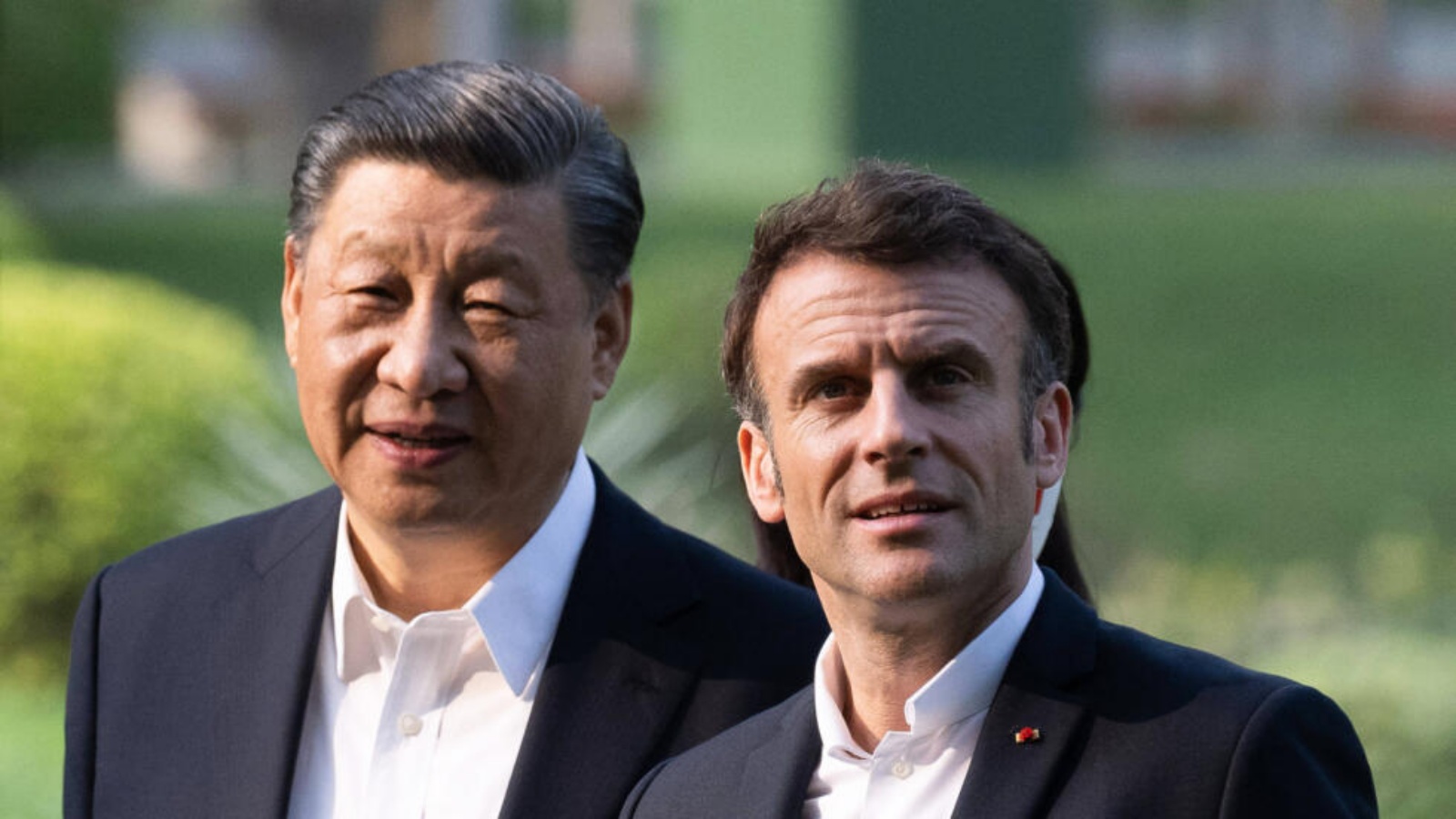 الرئيس الفرنسي إيمانويل ماكرون ونظيره الصيني شي جينبينغ. 7 نيسان (أبريل) 2023 