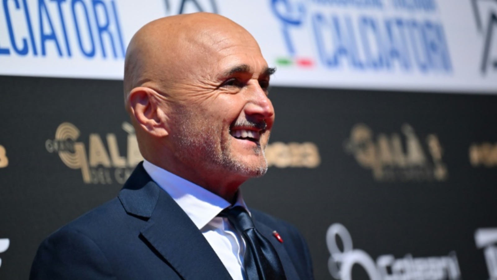 لوتشيانو سباليتي مدرب نابولي السابق وإيطاليا الحالي خلال حفل رابطة اللاعبين الإيطاليين في ميلانو في الرابع من كانون الأول (ديسمبر) 2023 