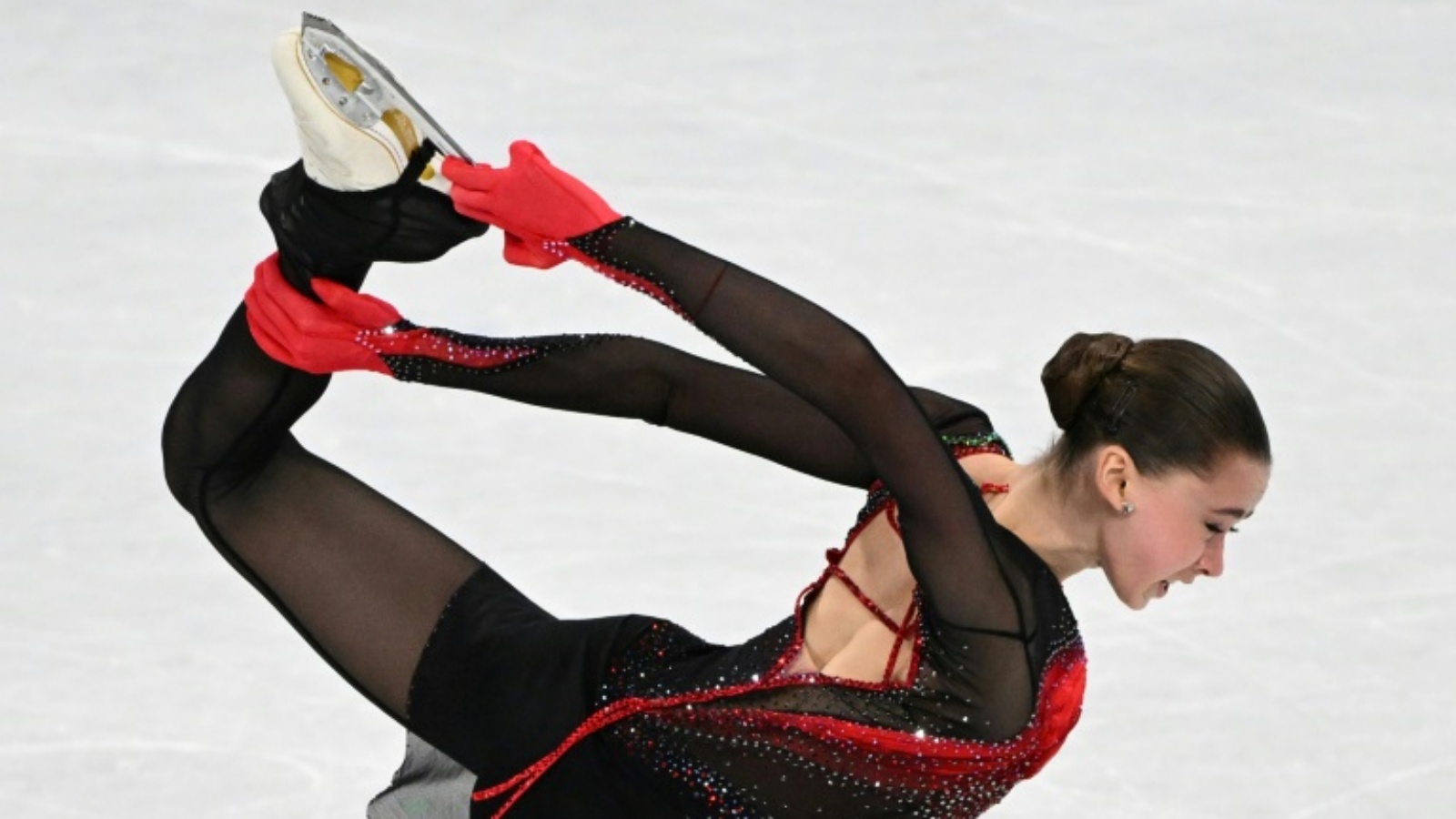 سُمح للروسية اليافعة كاميلا فالييفا البالغة 15 عامًا بالمنافسة في أولمبياد بكين على الرغم من إخفاقها في اختبار للمنشطات قبل الألعاب