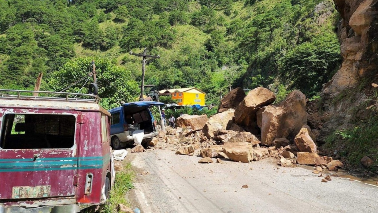 الفلبين تشهد زلازل باستمرار بسبب وقوعها على قوس زلزالي نشط (أرشيفية)