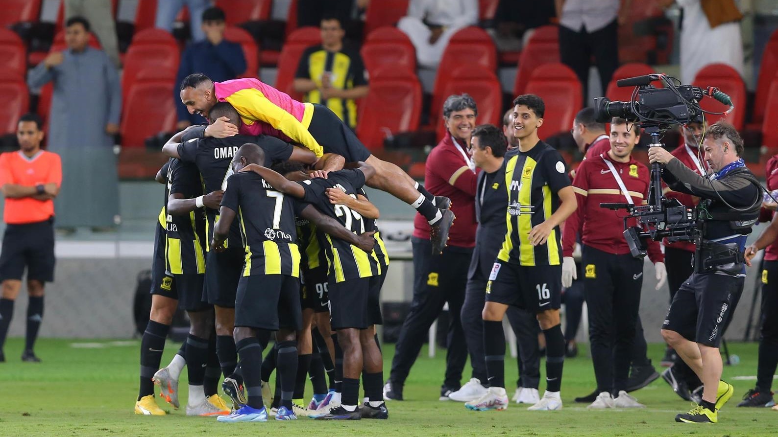 المغربي حمدالله يحسم مواجهة فريقه الاتحاد أمام الرياض بثنائية