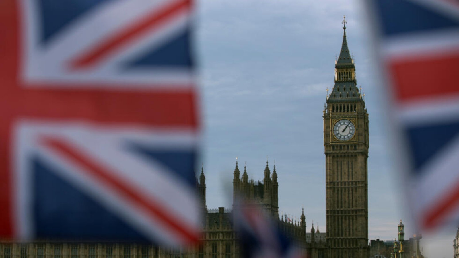 العلم البريطاني مرفرفا قرب ساعة بيغ بن في لندن في 7 كانون الأول/ديسمبر 2016 العلم البريطاني مرفرفا قرب ساعة بيغ بن في لندن في 7 كانون الأول (ديسمبر) 2016