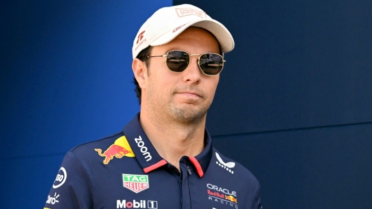 لقطة لسائق ريد بول المكسيكي سيرخيو بيريس عل هامش سباق جائزة موناكو الكبرى في فورمولا واحد