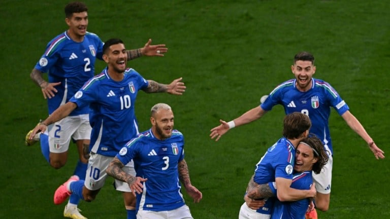 لاعبو المنتخب الايطالي يحتفلون بالهدف الثاني في مرمى البانيا في الجولة الاولى من كأس أوروبا في ألمانيا في دورتموند في 15 حزيران/يونيو 2024