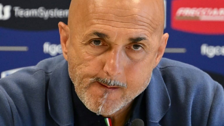لوتشانو سباليتي مدرب المنتخب الإيطالي في مؤتمر صحافي بعد الخسارة أمام سويسرا 0-2 في ثمن نهائي كأس أوروبا 2024
