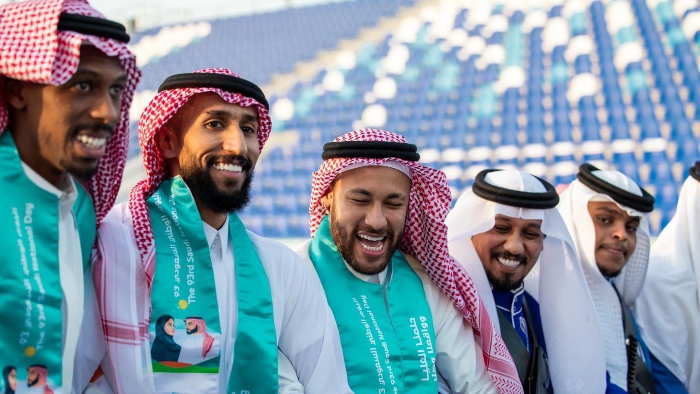 نجوم الهلال وفي مقدمتهم نيمار يحتفلون باليوم الوطني السعودي