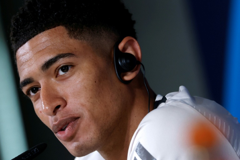 قال الانكليزي جود بيلينغهام نجم وسط ريال مدريد الاسباني إن الجميع يعتقد بأن الفريق قادر على تحقيق العودة ضد أرسنال الانكليزي