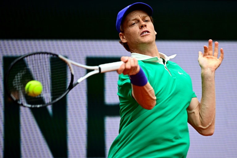 تأهل سينر بثلاث مجموعات سهلة إلى دور الـ16 من بطولة رولان غاروس