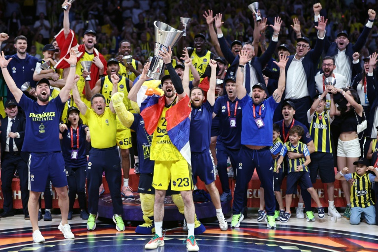 أحرز فنربهتشه التركي لقب بطولة يوروليغ 2025 لكرة السلة على حساب موناكو