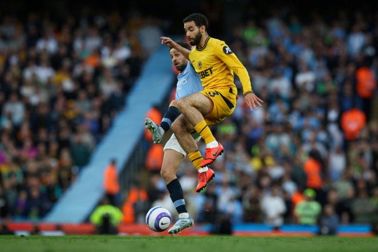 الجزائري ريان آيت نوري يقترب من الانضمام الى صفوف مانشستر سيتي